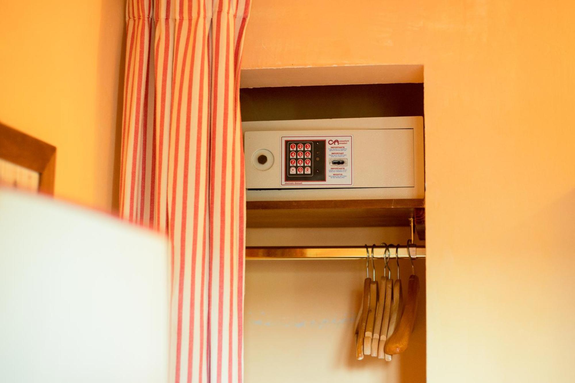 Antica Dimora Firenze Bed & Breakfast Bagian luar foto