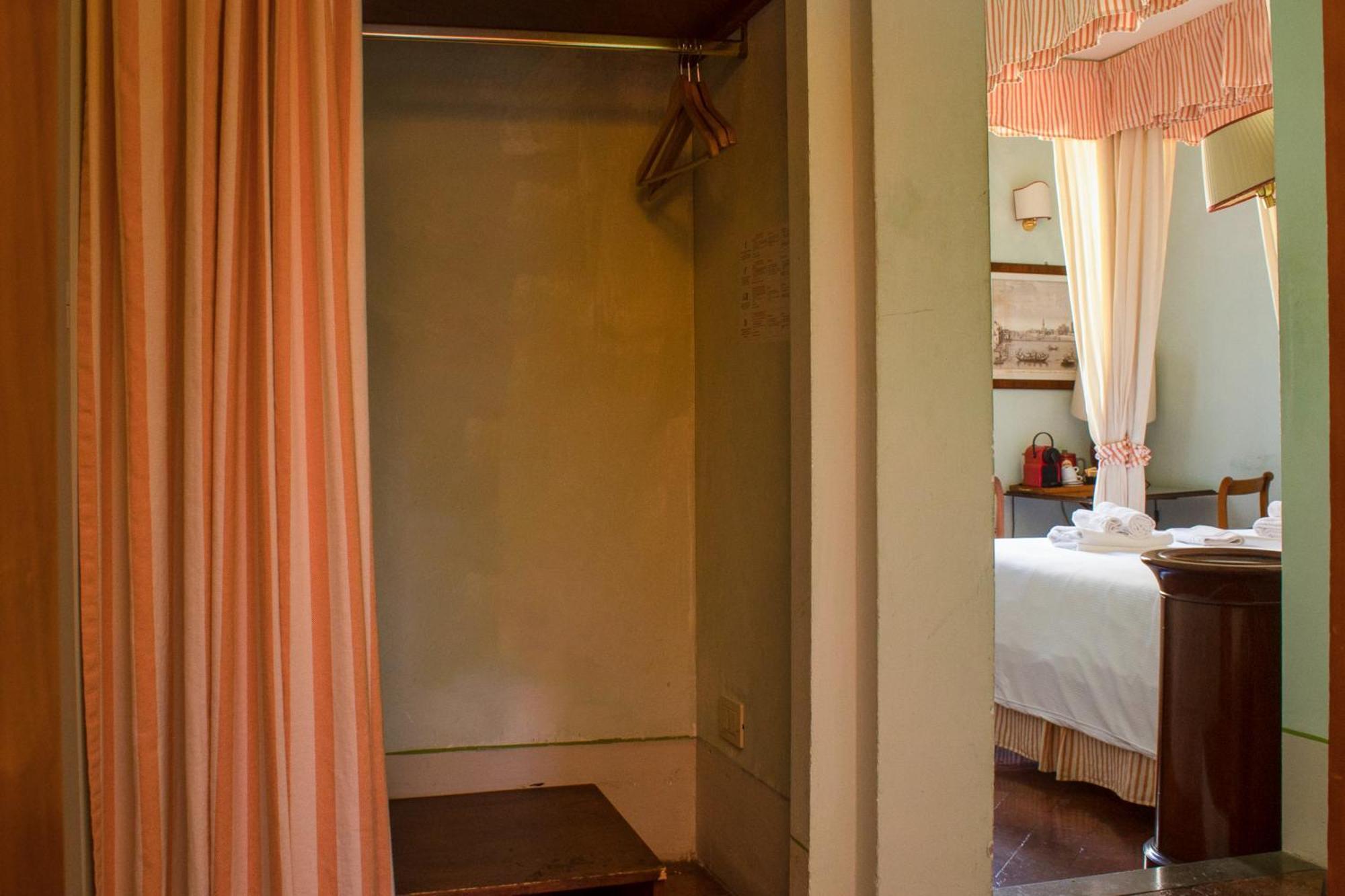 Antica Dimora Firenze Bed & Breakfast Bagian luar foto