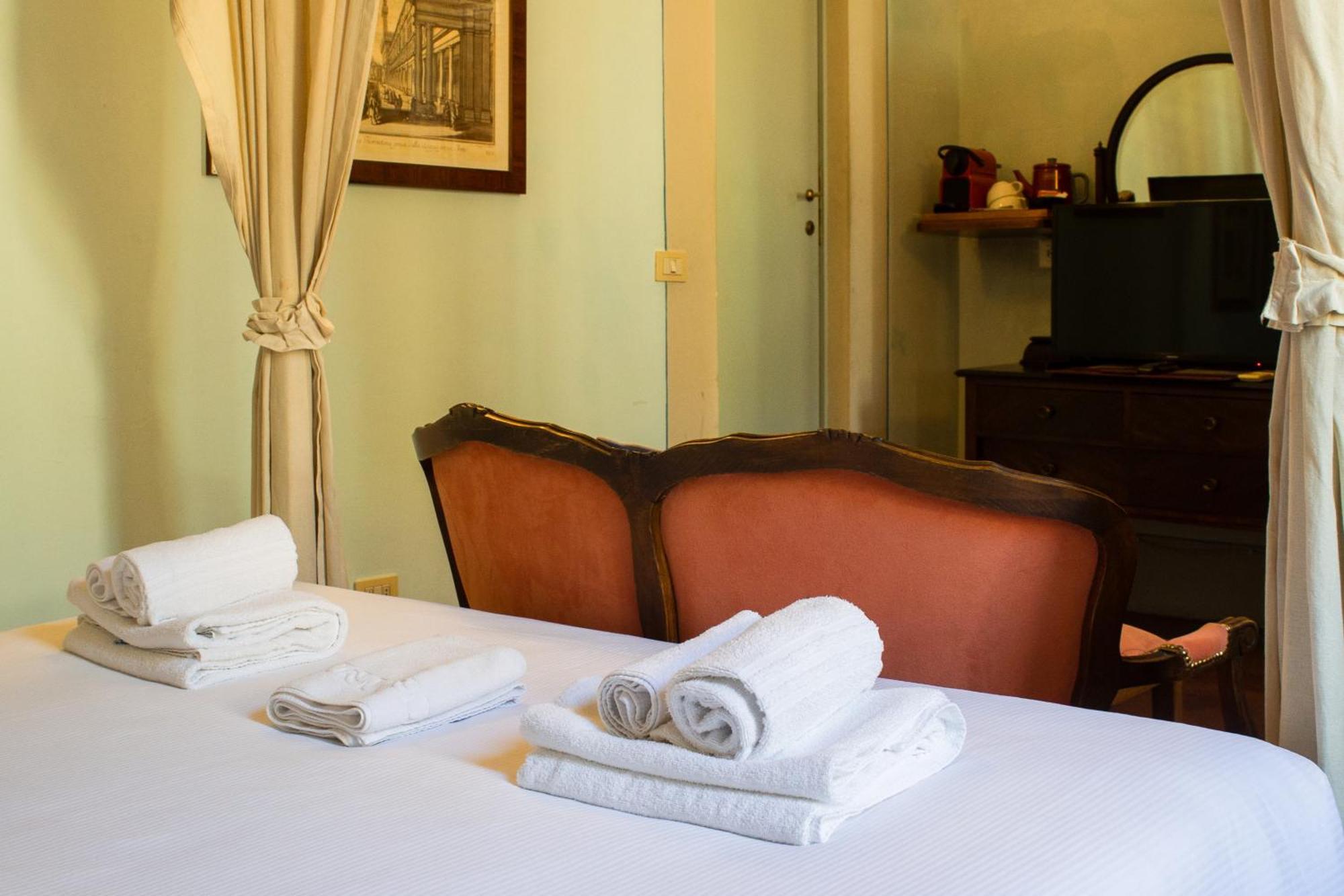 Antica Dimora Firenze Bed & Breakfast Bagian luar foto