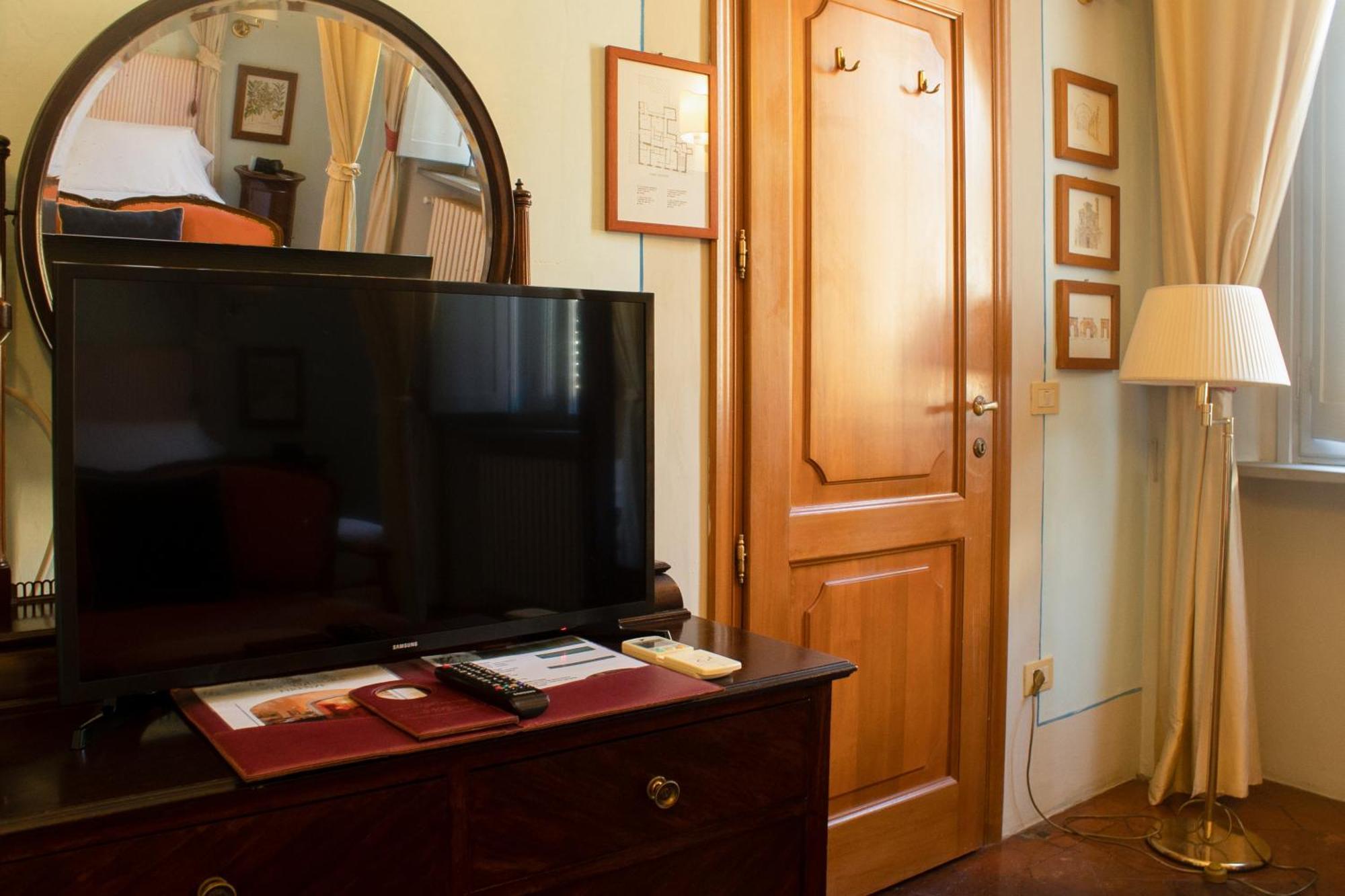 Antica Dimora Firenze Bed & Breakfast Bagian luar foto