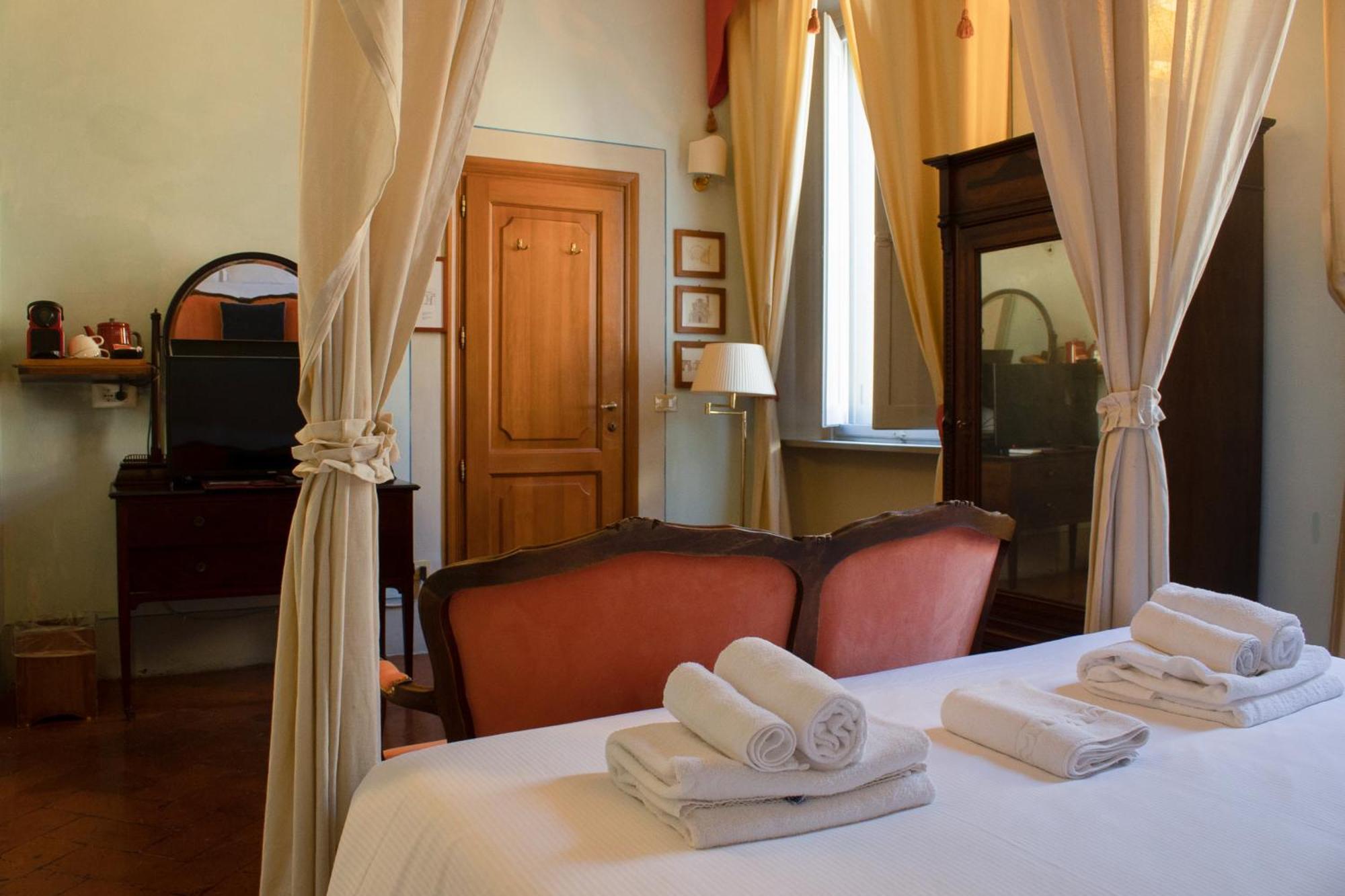 Antica Dimora Firenze Bed & Breakfast Bagian luar foto